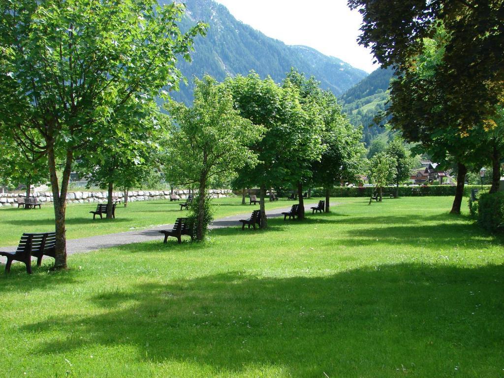 Hotel-Restaurant Lampenhaeusl Fusch an der Grossglocknerstrasse Buitenkant foto